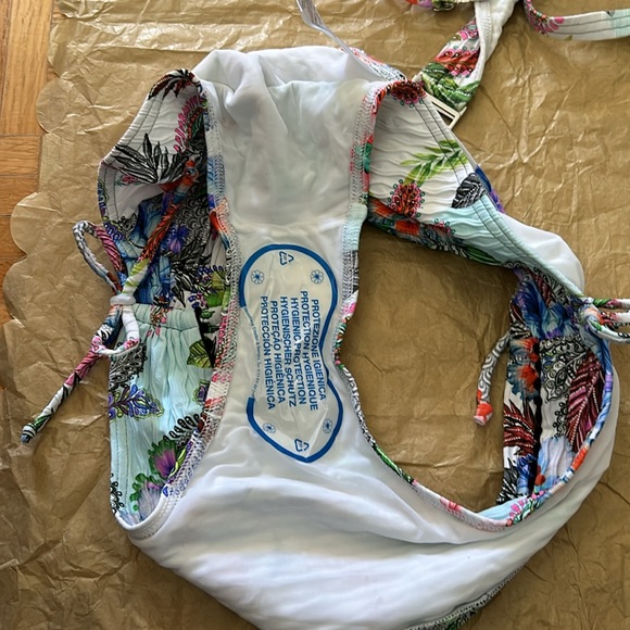 Opera NWOT - Picture 10 of 10